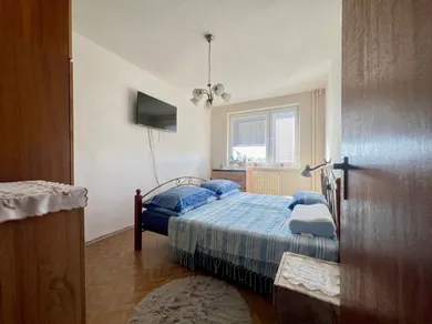 Na predaj 4-izbový byt, 83 m², Banská Štiavnica, Energetikov