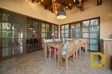 Na predaj dom, 336 m², Bratislava-Lamač, Pod Zečákom