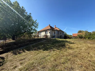 Eladó házak, Velčice · €92 900