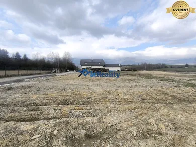 Na predaj pozemok, Polomka