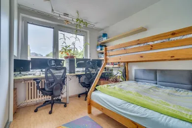 Na predaj 4-izbový byt, 81 m², Bratislava-Dúbravka, Bagarova