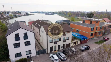 Mieszkania na sprzedaż, 3-pokojowe, Senec · €1 200 000