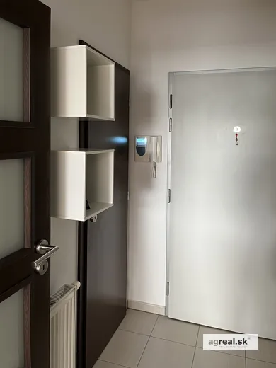 Na predaj 1-izbový byt, 31 m², Bratislava-Staré Mesto