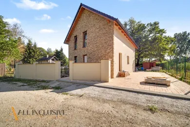 Domy na predaj 4-izbový, Gabčíkovo · €194 000