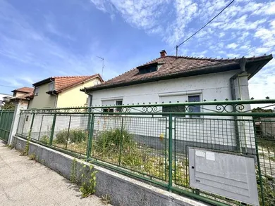 Na predaj 2-izbový dom, 95 m², Šaľa, Murgašova