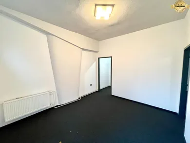 Na predaj komerčné, 95 m², Bratislava-Nové Mesto