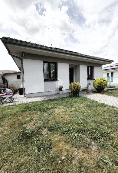 Na predaj 3-izbový dom, 67 m², Dunajská Streda, Etreho Kračany