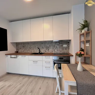 Na prenájom 3-izbový byt, 54 m², Bratislava-Nové Mesto, Račianska