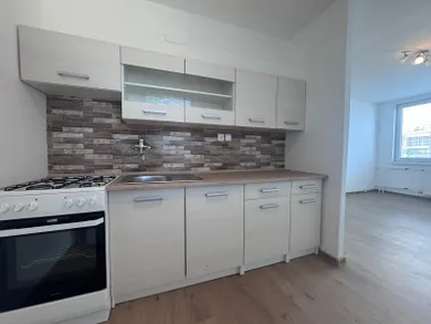 Mieszkania na sprzedaż, 3-pokojowe, Košice-Západ · €187 000