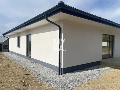 Na predaj 4-izbový dom, 131 m², Okružná