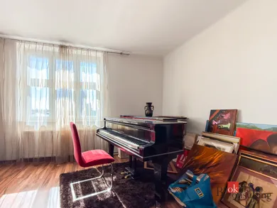 Na prenájom 3-izbový byt, 92 m², Bratislava-Staré Mesto, Gorkého