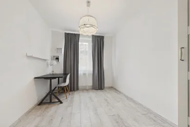 Na prenájom 3-izbový byt, 72 m², Bratislava-Petržalka, Gessayova
