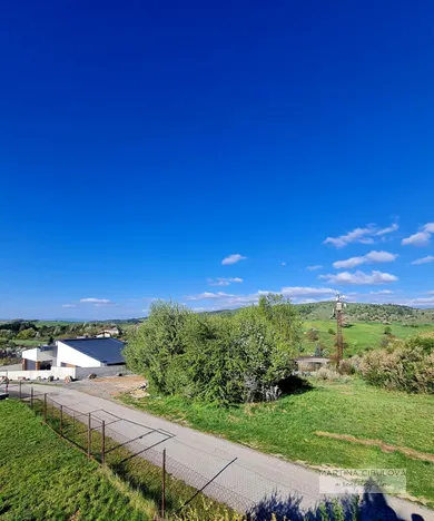 Na predaj pozemok, 879 m², Poniky, Dolná ulica