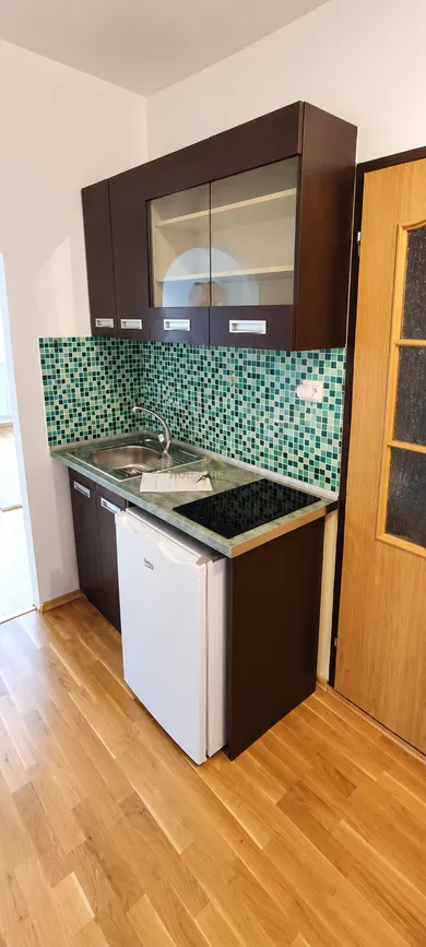 Na prenájom 1-izbový byt, 26 m², Bratislava-Dúbravka, Repašského