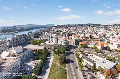 Na predaj 4-izbový byt, 103 m², Bratislava-Staré Mesto, Landererova