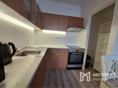 Na prenájom 2-izbový byt, 42 m², Žilina, -
