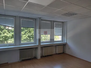 Komerčné priestory na prenájom, Bratislava-Nové Mesto · €280