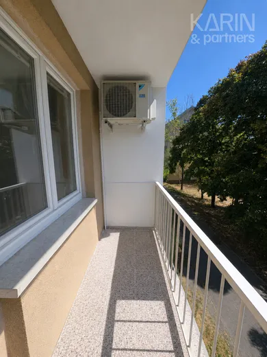 Na prenájom 3-izbový byt, 68 m², Bratislava-Nové Mesto, Guothova