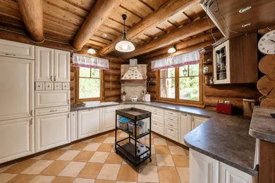 Na predaj 6-izbový dom, 341 m², Podzámčok