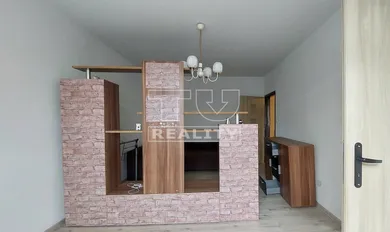 Na prenájom 2-izbový byt, 68 m², Vráble
