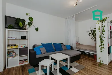 Na predaj 1-izbový byt, 39 m², Bratislava-Vrakuňa, Rajecká
