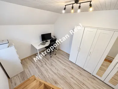 Na predaj 3-izbový byt, 82 m², Bratislava-Ružinov, Hrachová