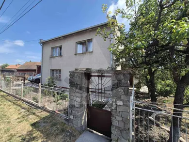 Будинки на продаж, 4-кімнатні, Gabčíkovo · €169 900