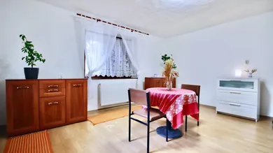 Na predaj 3-izbový dom, 138 m², Veľké Úľany, Školská