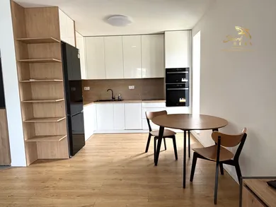 Na prenájom 2-izbový byt, 52 m², Prešov, Jána Pavla II.
