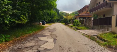 Na predaj pozemok, Jablonové