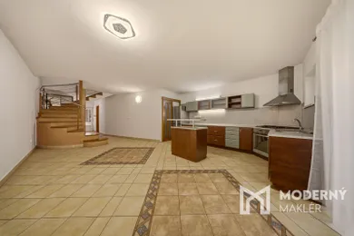 Na predaj dom, 173 m², Šintava