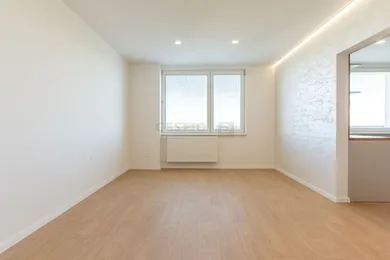 Na predaj 3-izbový byt, 65 m², Trnava, Ulica Hospodárska