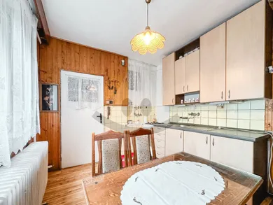 Na predaj 2-izbový dom, 80 m², Nesvady