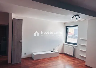 Na predaj 2-izbový byt, 54 m², Snina
