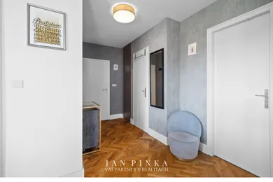 Na predaj 5-izbový byt, 151 m², Bratislava-Staré Mesto, Mudroňova