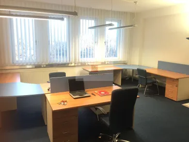 Lokale komercyjne na wynajem, Bratislava-Ružinov · €240
