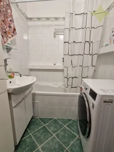 Na predaj 5-izbový byt, 96 m², Prievidza, J. Francisciho