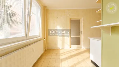 Na predaj 2-izbový byt, 65 m², Nové Zámky