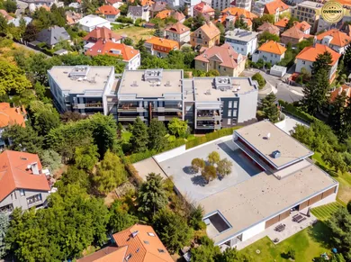 Na prenájom 2-izbový byt, 93 m², Bratislava-Staré Mesto, Mudroňova
