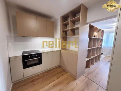 Na predaj 1-izbový byt, 38 m², Bratislava-Dúbravka, Sekurisova