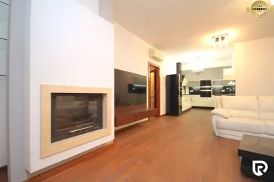Na predaj 4-izbový byt, 137 m², Trenčín, Jesenského