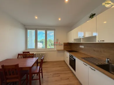 Na predaj 3-izbový byt, 71 m², Piešťany, Winterova