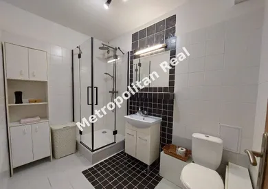 Na predaj 4-izbový byt, 88 m², Bratislava-Petržalka, Wolkrova