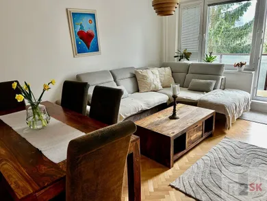 Mieszkania na sprzedaż, 4-pokojowe, Martin · €255 000