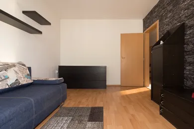 Na prenájom 2-izbový byt, 56 m², Bratislava-Podunajské Biskupice