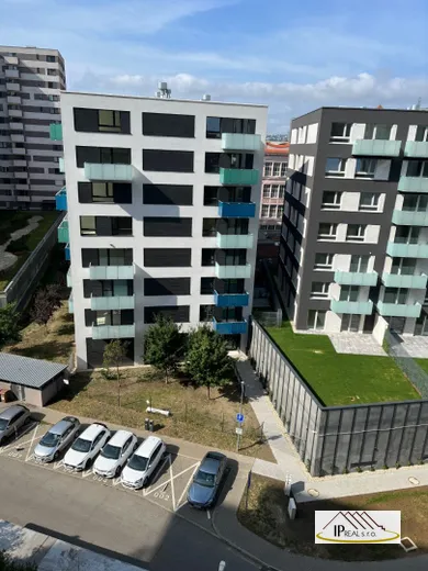 Mieszkania na wynajem, 4-pokojowe, Bratislava-Ružinov · €1480