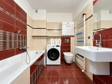 Na predaj 2-izbový byt, 48 m², Pruské