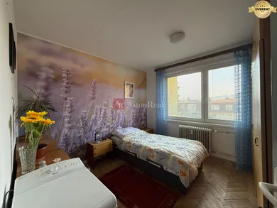 Na predaj 3-izbový byt, 70 m², Púchov, Za cintorínom