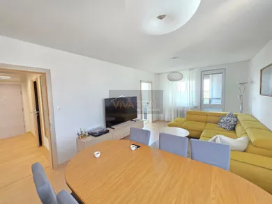 Na predaj 3-izbový byt, 92 m², Trnava, Ulica Andreja Kubinu