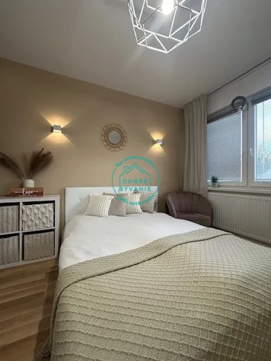 Na predaj dom, 120 m², Nové Zámky, Čerešňová